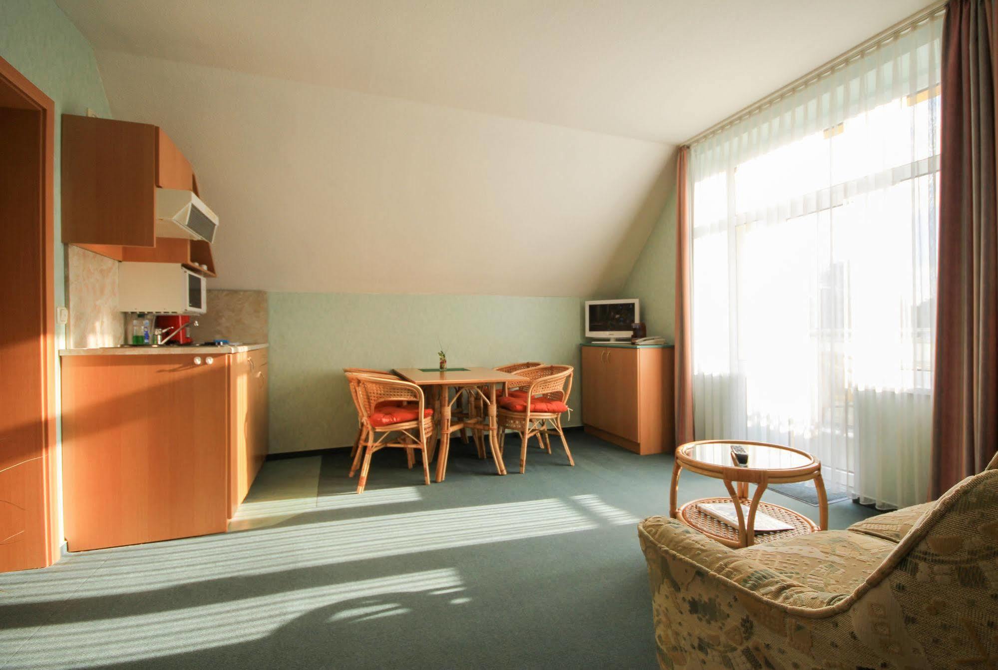Appartementhaus Zum Strandkorb Ostseebad Kühlungsborn Екстериор снимка