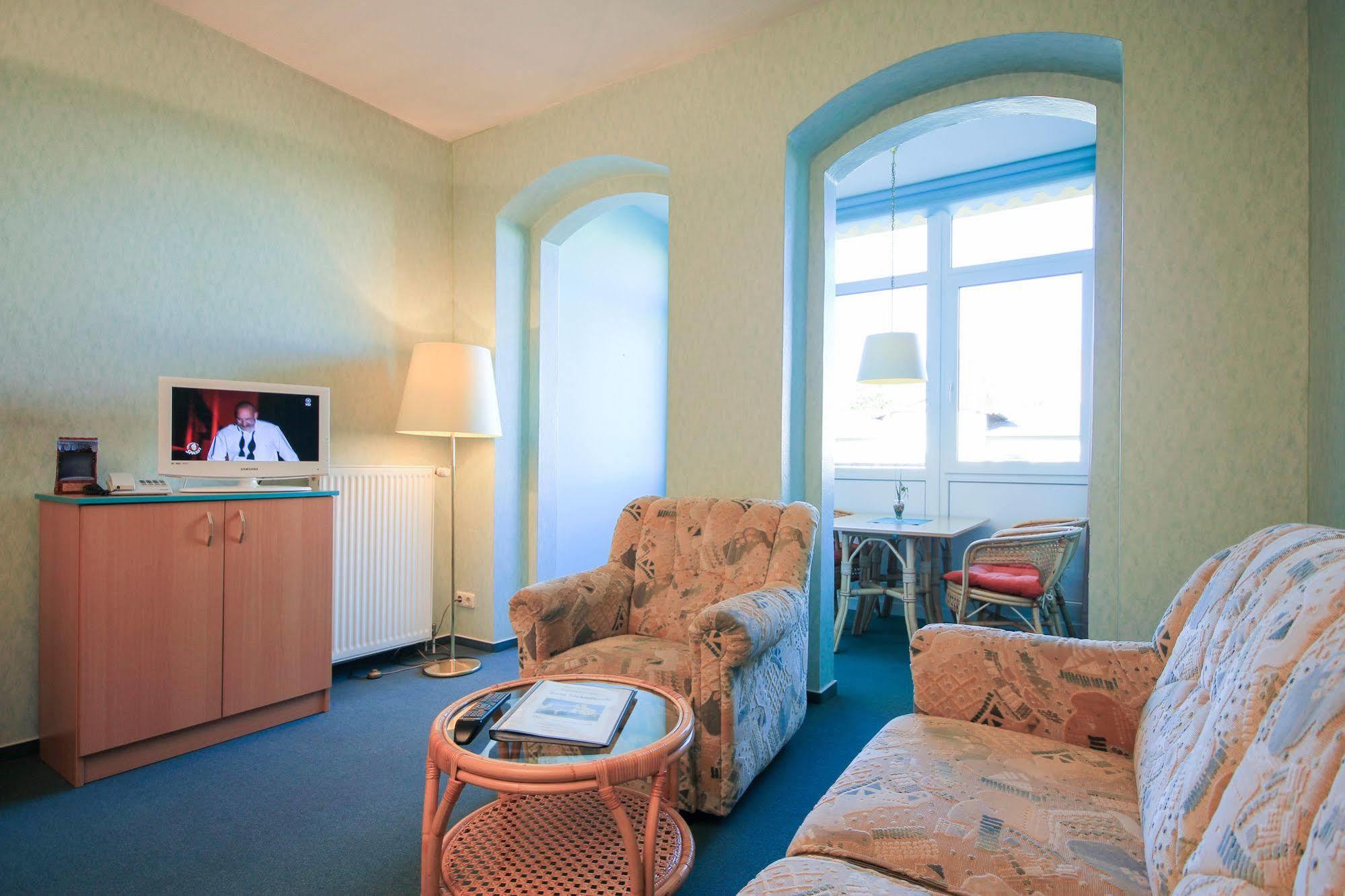 Appartementhaus Zum Strandkorb Ostseebad Kühlungsborn Екстериор снимка