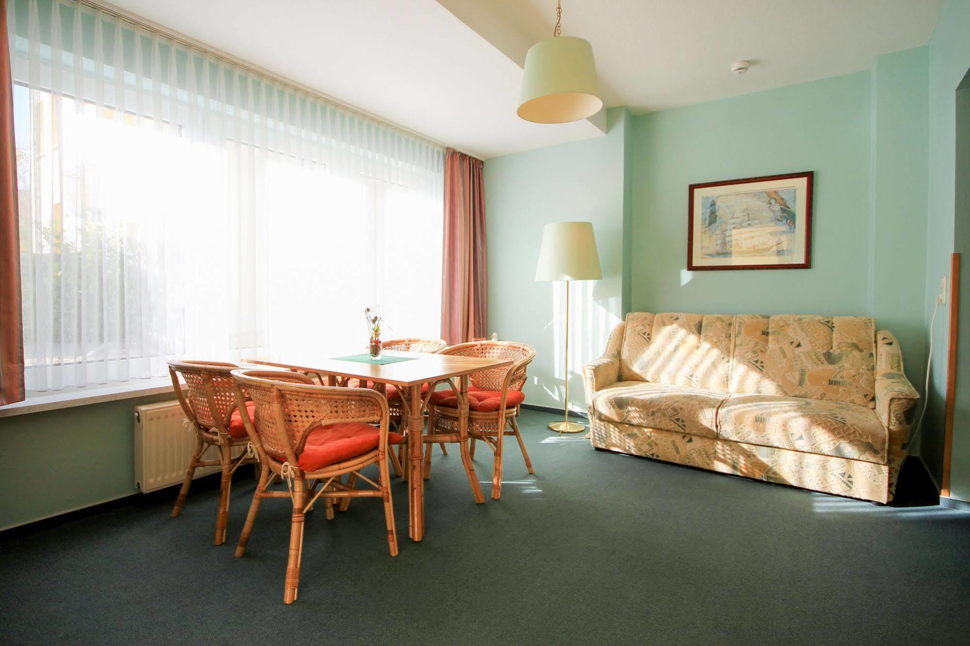 Appartementhaus Zum Strandkorb Ostseebad Kühlungsborn Екстериор снимка