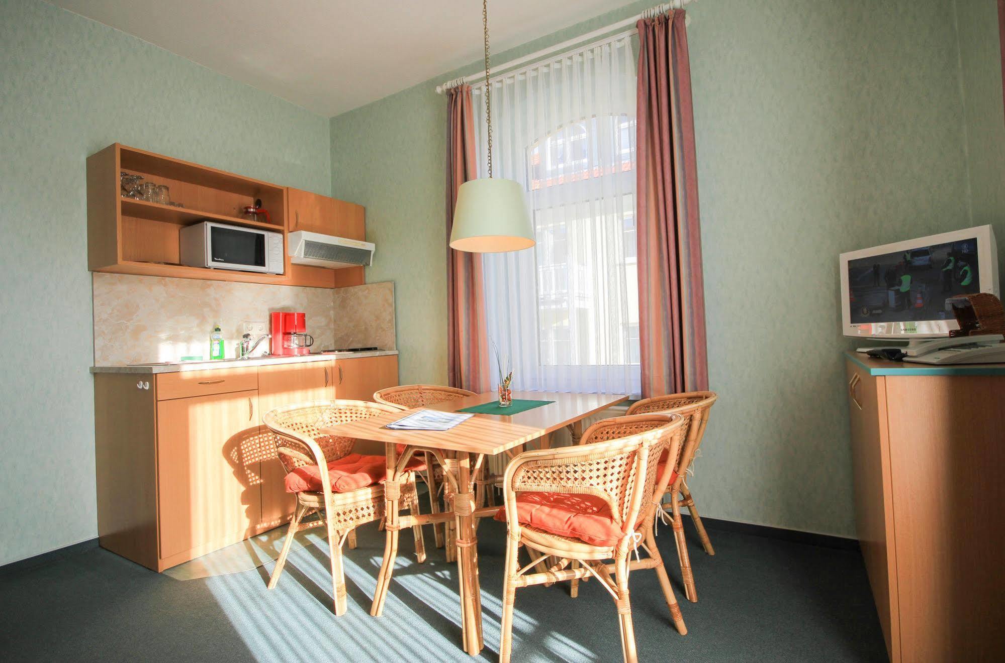 Appartementhaus Zum Strandkorb Ostseebad Kühlungsborn Екстериор снимка