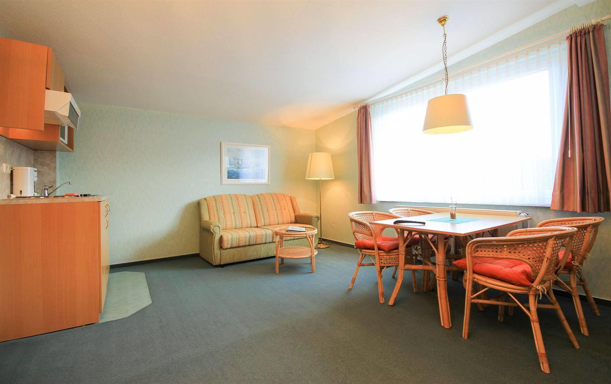 Appartementhaus Zum Strandkorb Ostseebad Kühlungsborn Екстериор снимка